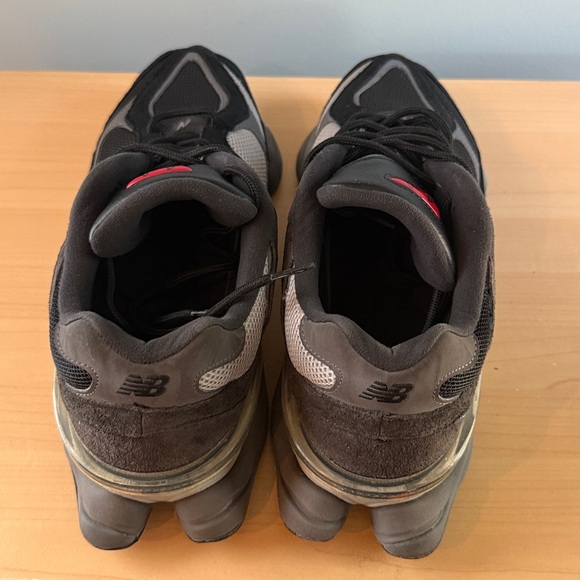 New Balance Black and Gray Athletic Shoes - Picture 8 of 8